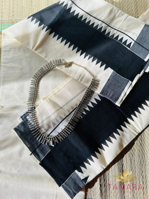 Tamara Kerala Set Mundu – Black Kara with Temple Borders