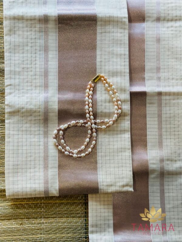 Tamara Kerala Set Mundu – Rose Gold Kasavu with Zari Checks - Image 6