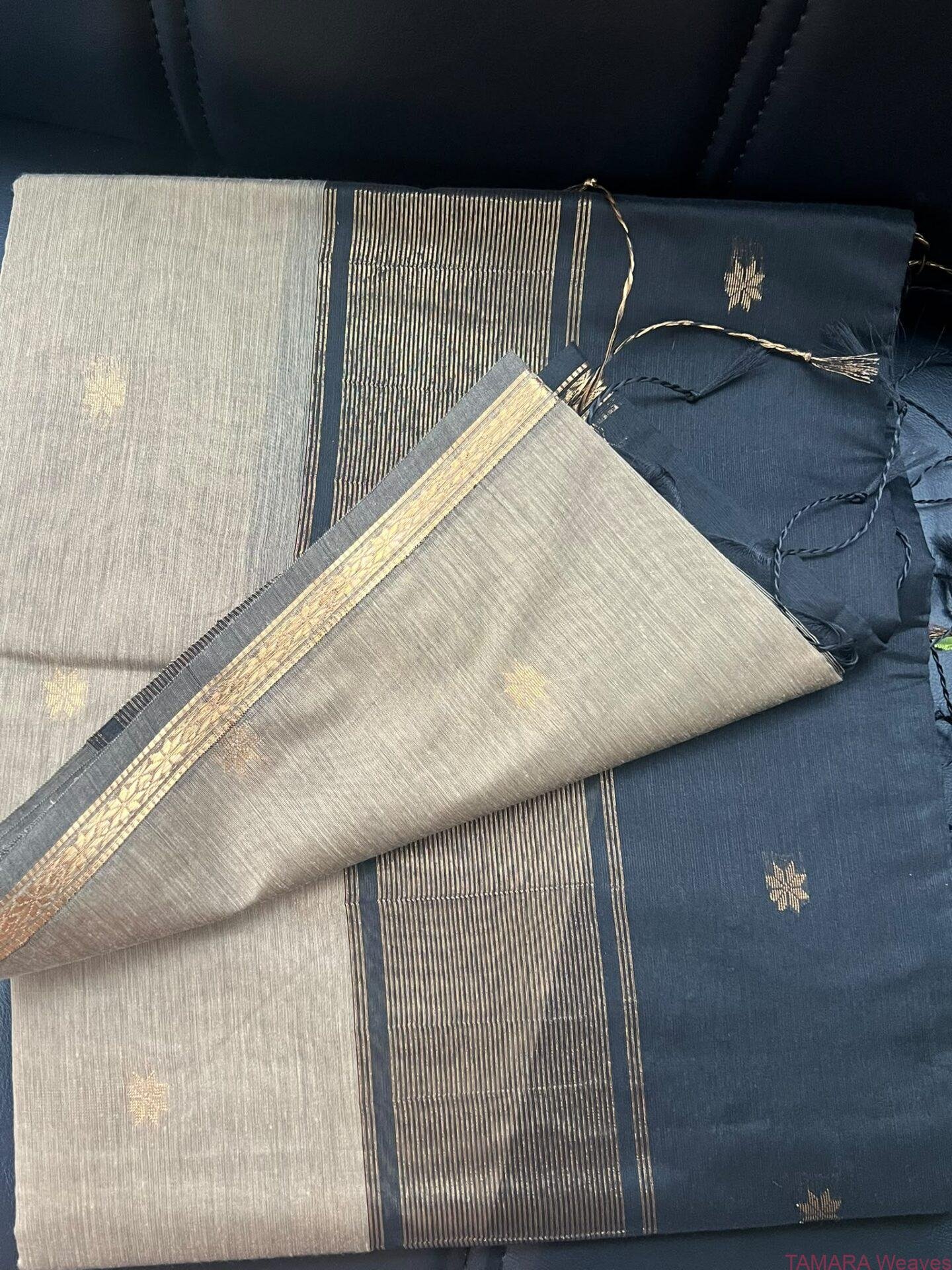 Budget Maheshwari silk cotton saree - Beige with black