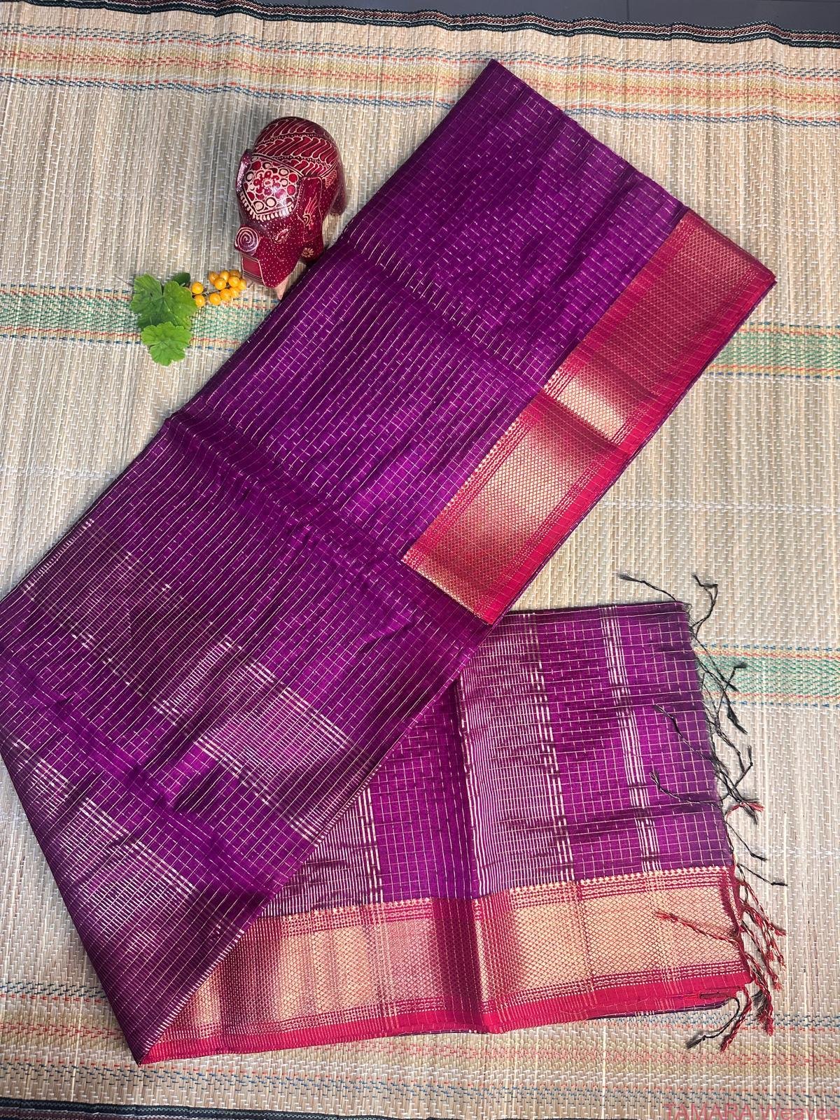 Majenta with red border Maheshwari Silk Cotton Saree - Pure handloom - zari checks all over the body