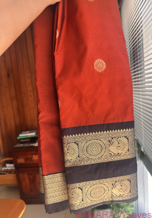 Semi kanchipuram silk saree - rust orange and black - antique gold zari - Image 3