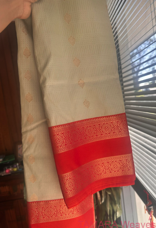 Semi kanchipuram silk saree - Light sage green with orange gap border - antique gold zari weaving, vairai osi lines all over - Image 2