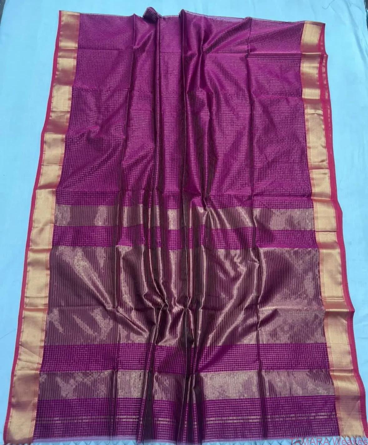 Majenta with red border Maheshwari Silk Cotton Saree - Pure handloom - zari checks all over the body - Image 2