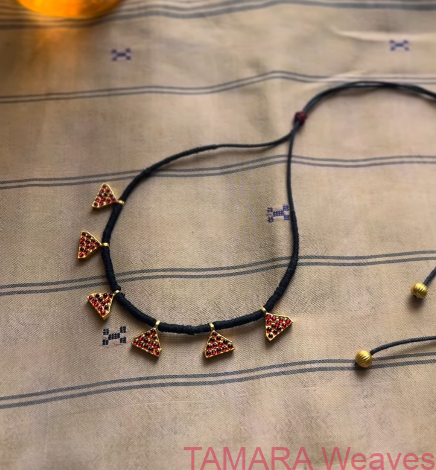 Handmade black thread gap necklace