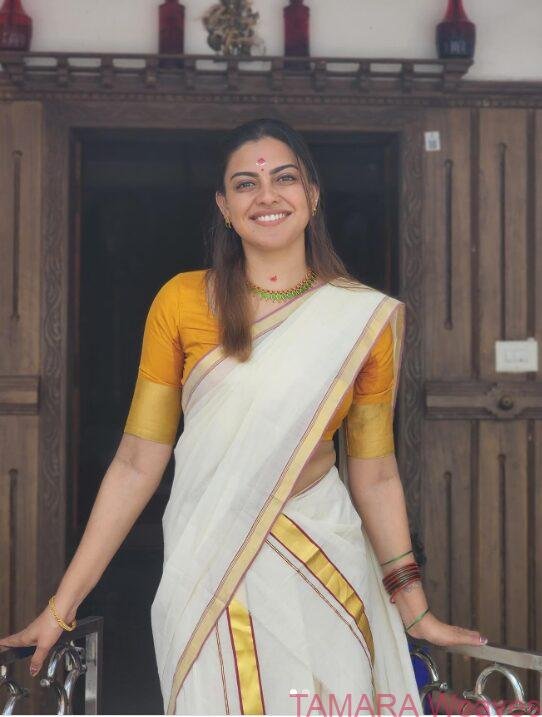 Dark red kara and gold kasavu set mundu in Australia - Actor Anusree inspired