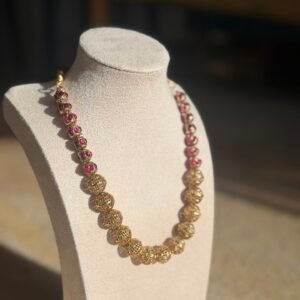 Antique gold lookalike balls short necklace with stones